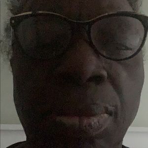 Meet your Posher, Gloria